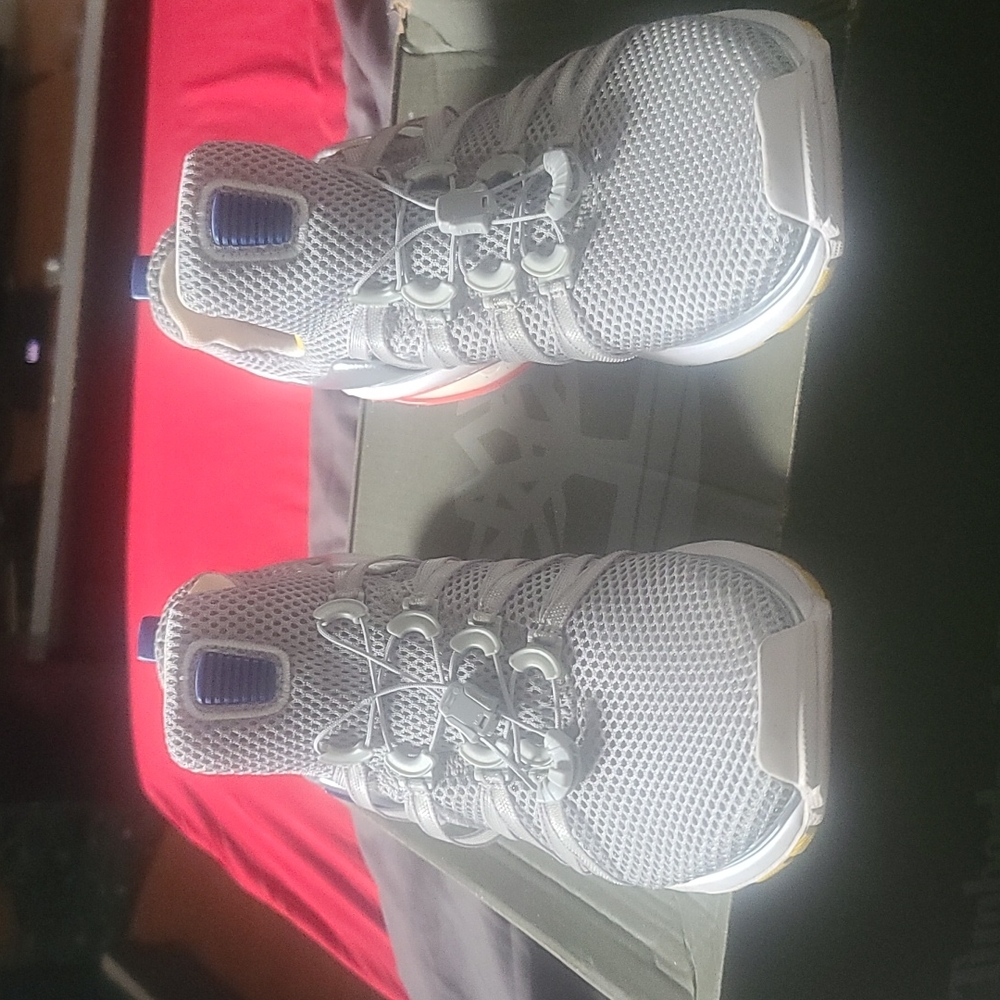 Men sneakers